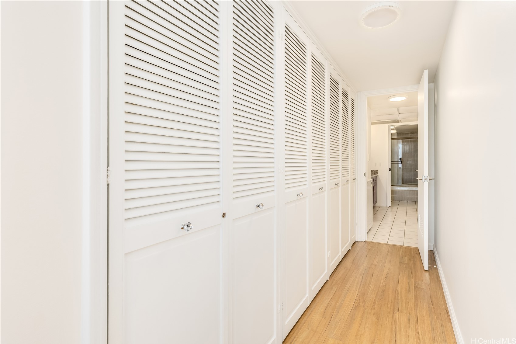 Honolulu, Hawaii, 96815, United States, 1 Bedroom Bedrooms, ,1 BathroomBathrooms,Residential,For Sale,1905985