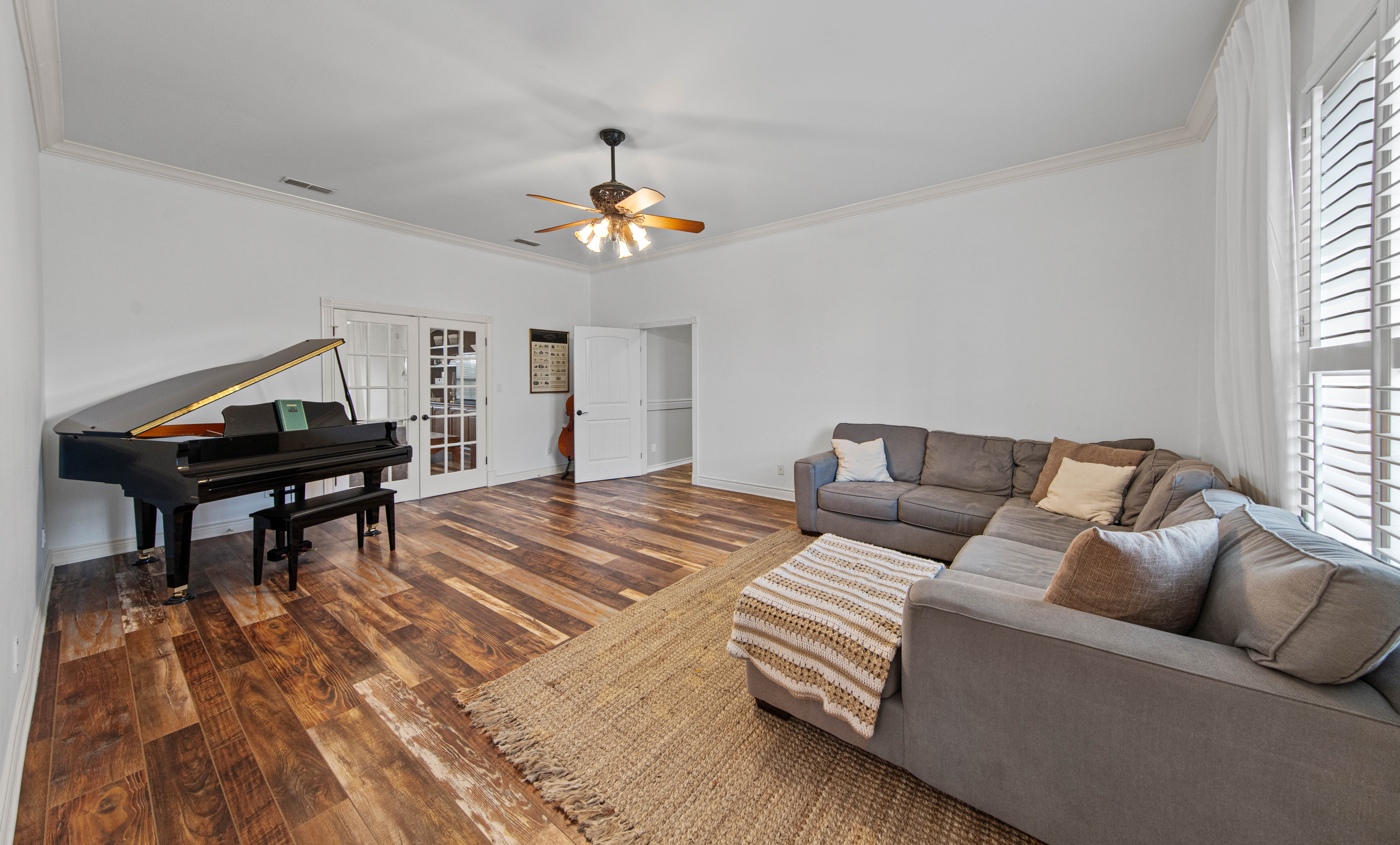 14847 Valencia Circle South, Harlingen, Texas, 78552, United States, 5 Bedrooms Bedrooms, ,7 BathroomsBathrooms,Residential,For Sale,14847 Valencia Circle South,1683740