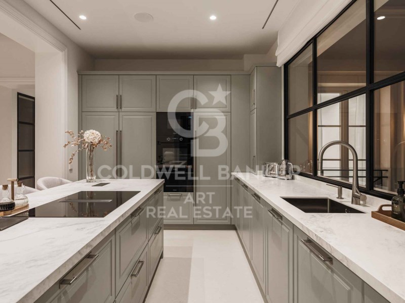 Marbella, Andalusia, ES, 4 Bedrooms Bedrooms, ,5 BathroomsBathrooms,Residential,For Sale,1804781
