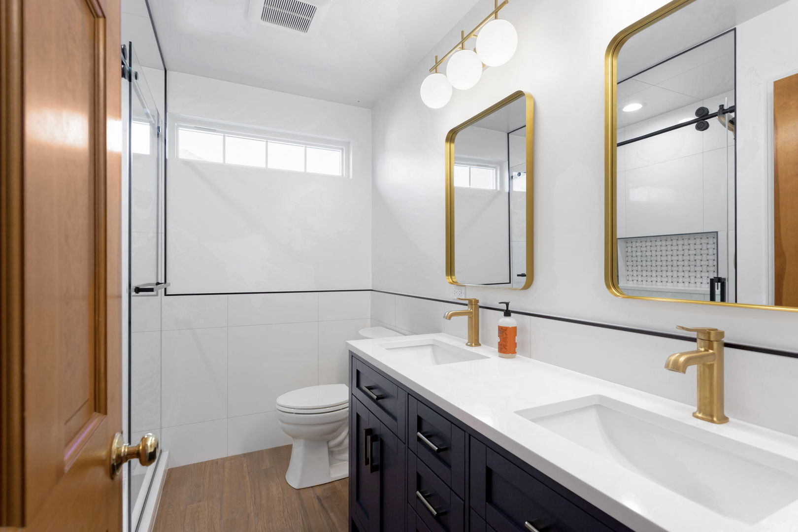 Oswego, Illinois, 60543, United States, 5 Bedrooms Bedrooms, ,4 BathroomsBathrooms,Residential,For Sale,1992870