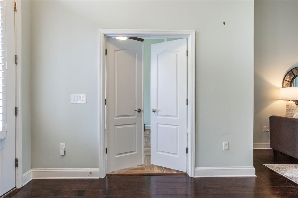 Orlando, Florida, 32820, United States, 4 Bedrooms Bedrooms, ,3 BathroomsBathrooms,Residential,For Sale,1876039
