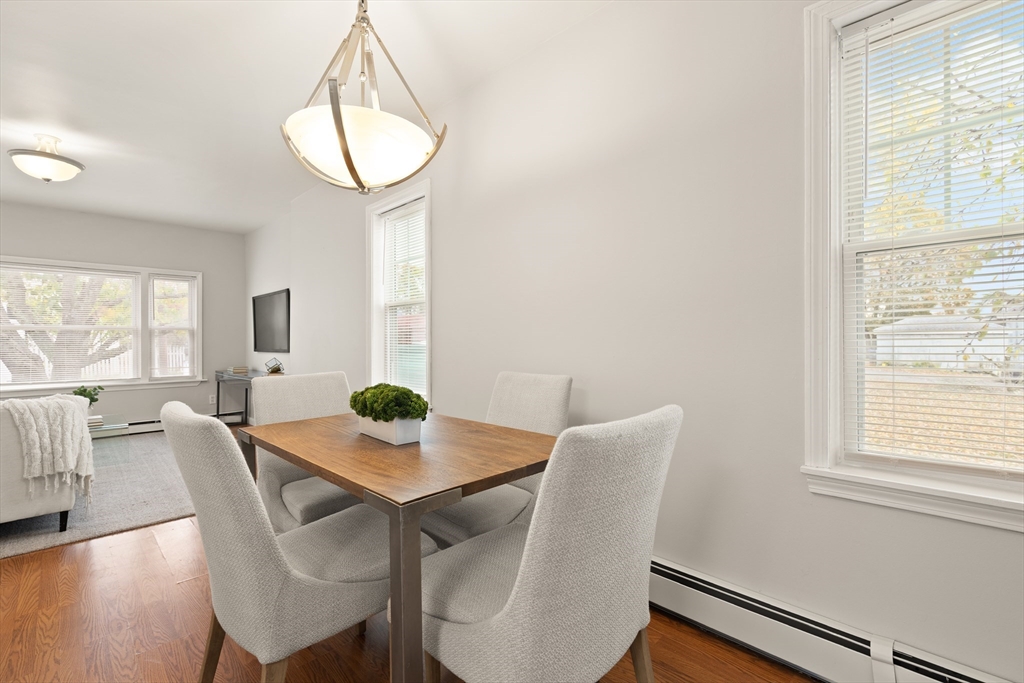 Methuen, Massachusetts, 01844, United States, 3 Bedrooms Bedrooms, ,2 BathroomsBathrooms,Residential,For Sale,1986307