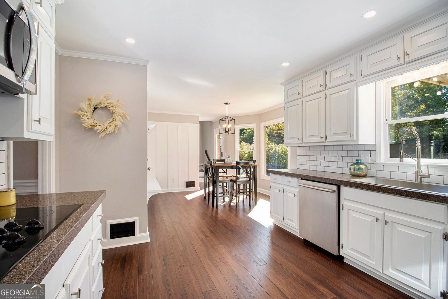 Alpharetta, Georgia, 30004, United States, 4 Bedrooms Bedrooms, ,3 BathroomsBathrooms,Residential,For Sale,1968344