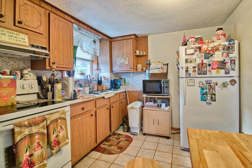 Revere, Massachusetts, 02151, United States, 4 Bedrooms Bedrooms, ,4 BathroomsBathrooms,Residential,For Sale,1935883