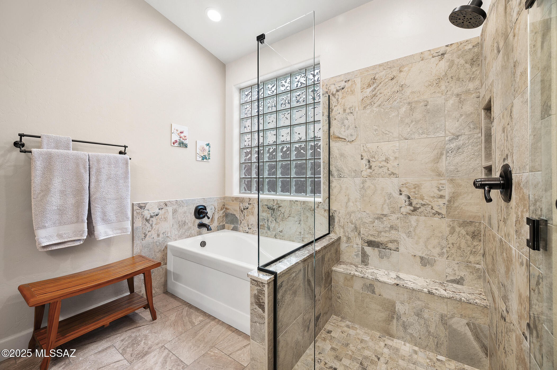 Tucson, Arizona, 85749, United States, 3 Bedrooms Bedrooms, ,3 BathroomsBathrooms,Residential,For Sale,1999814