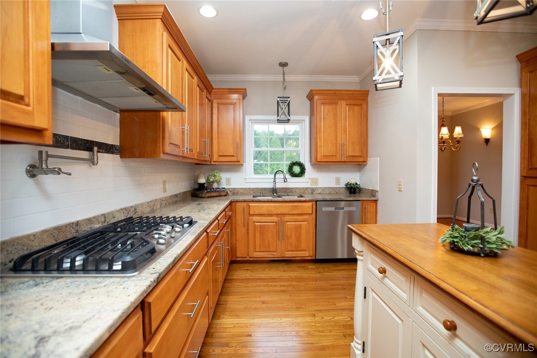 Farmville, Virginia, 23901, United States, 4 Bedrooms Bedrooms, ,5 BathroomsBathrooms,Residential,For Sale,1916348