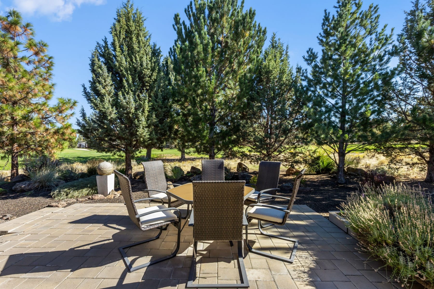  704 Golden Pheasant Drive Redmond, OR 97756 - 物件實景