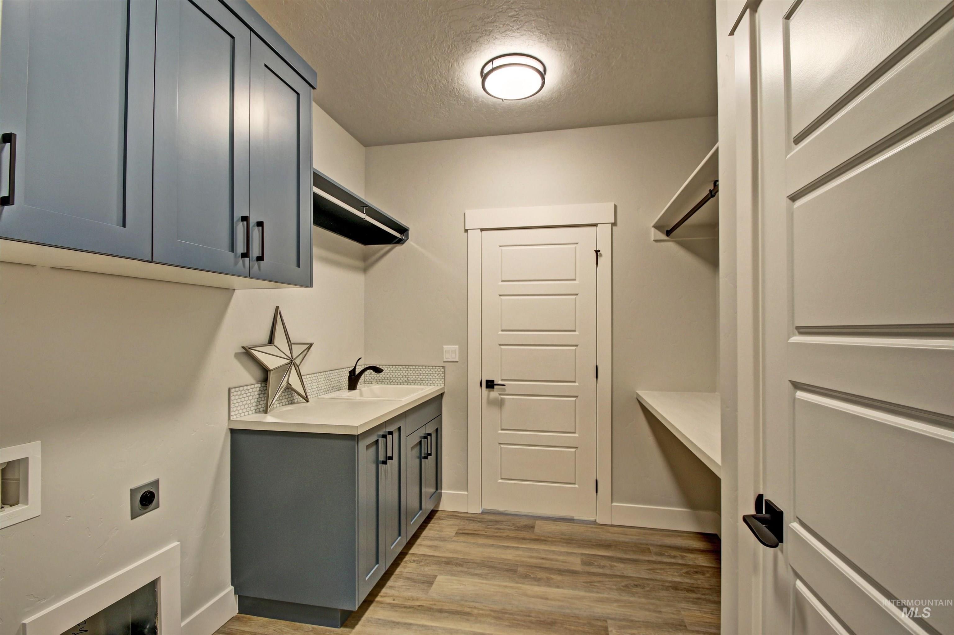 Meridian, Idaho, 83642, United States, 4 Bedrooms Bedrooms, ,3 BathroomsBathrooms,Residential,For Sale,1767923
