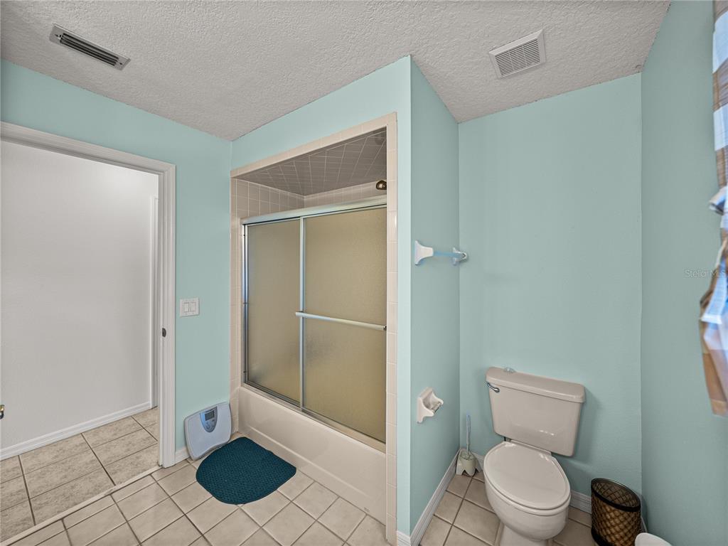 Lakeland, Florida, 33810, United States, 5 Bedrooms Bedrooms, ,4 BathroomsBathrooms,Residential,For Sale,1696884