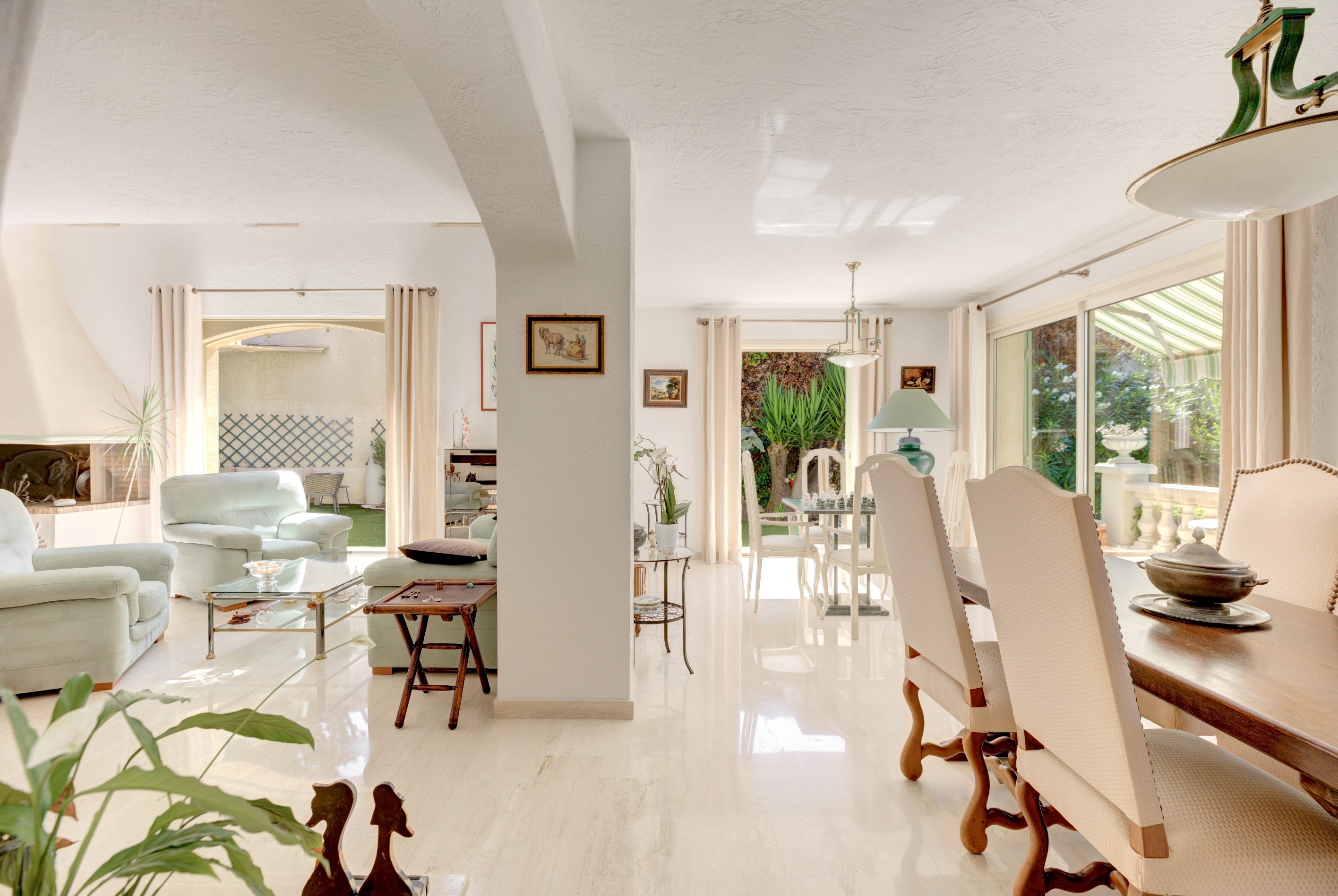  Villa for sale in Cannes with pool, pool house and sea view - 物件實景
