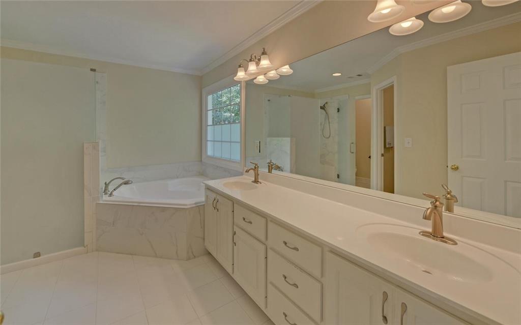 Lawrenceville, Georgia, 30043, United States, 5 Bedrooms Bedrooms, ,4 BathroomsBathrooms,Residential,For Sale,1794792