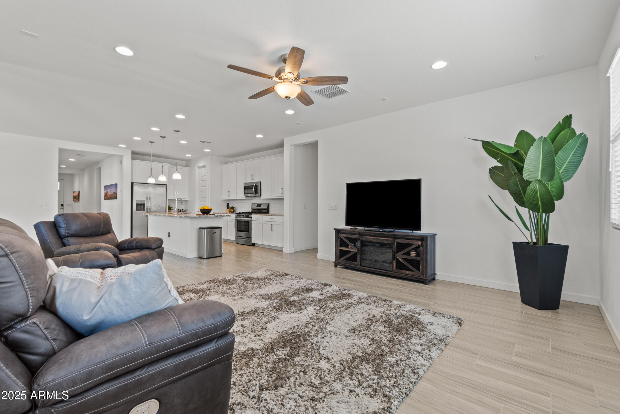 Surprise, Arizona, 85388, United States, 4 Bedrooms Bedrooms, ,Residential,For Sale,1875934