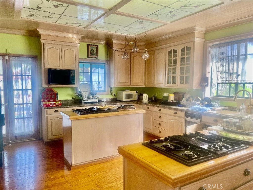 Rowland Heights, California, 91748, United States, 11 Bedrooms Bedrooms, ,13 BathroomsBathrooms,Residential,For Sale,1981870