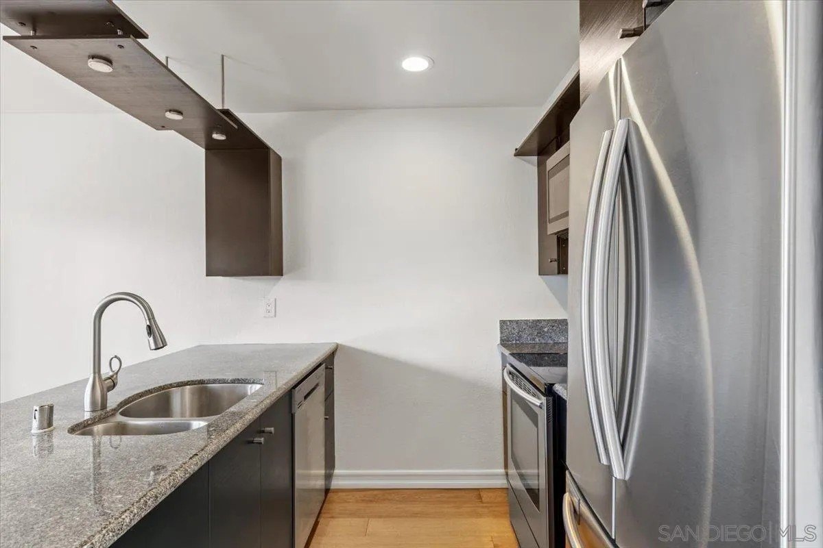 Solana Beach, California, 92075, United States, 2 Bedrooms Bedrooms, ,1 BathroomBathrooms,Residential,For Sale,1911120