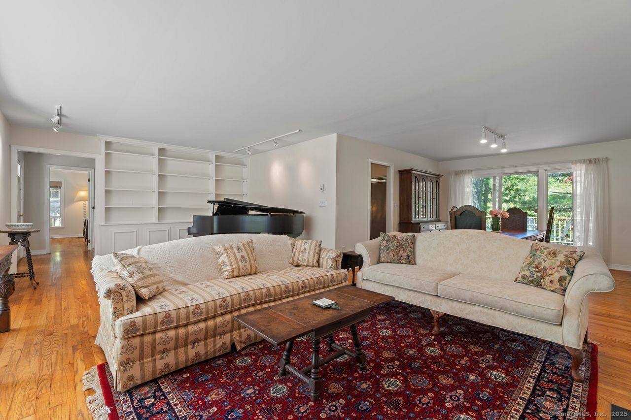 Old Lyme, Connecticut, 06371, United States, 4 Bedrooms Bedrooms, ,3 BathroomsBathrooms,Residential,For Sale,1856921