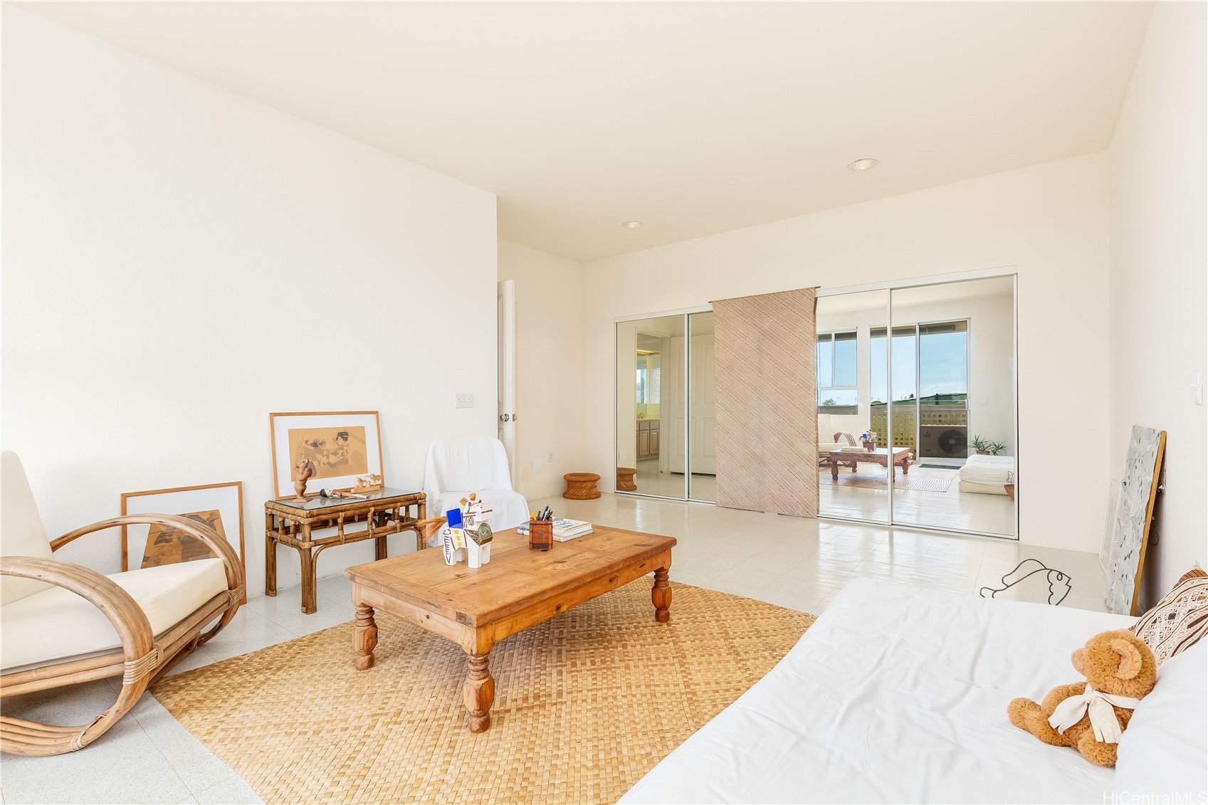Honolulu, Hawaii, 96819, United States, 3 Bedrooms Bedrooms, ,2 BathroomsBathrooms,Residential,For Sale,1875177