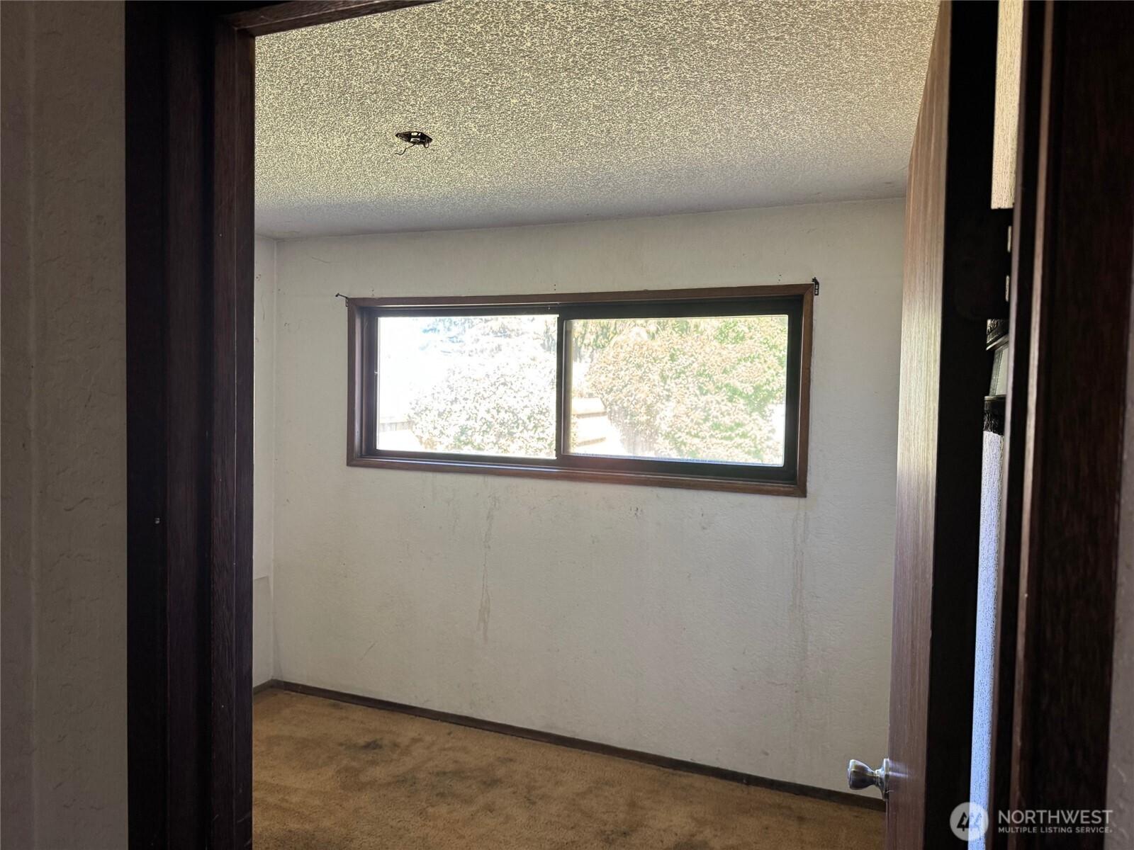 MOUNTLAKE TERRACE, Washington, 98043, United States, 4 Bedrooms Bedrooms, ,2 BathroomsBathrooms,Residential,For Sale,1940949