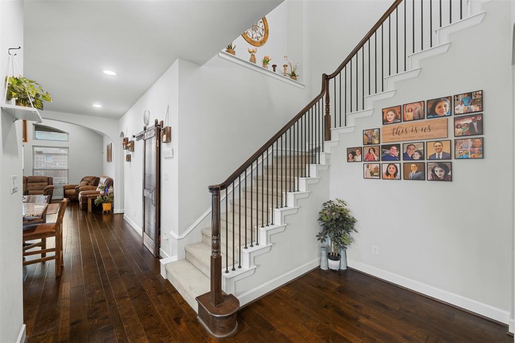 Arlington, Texas, 76005, United States, 4 Bedrooms Bedrooms, ,4 BathroomsBathrooms,Residential,For Sale,1890856