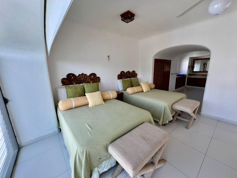 Calle de los riscos, Manzanillo, Colima, 28867, Mexico, 3 Bedrooms Bedrooms, ,3 BathroomsBathrooms,Residential,For Sale,Calle de los riscos,1416641