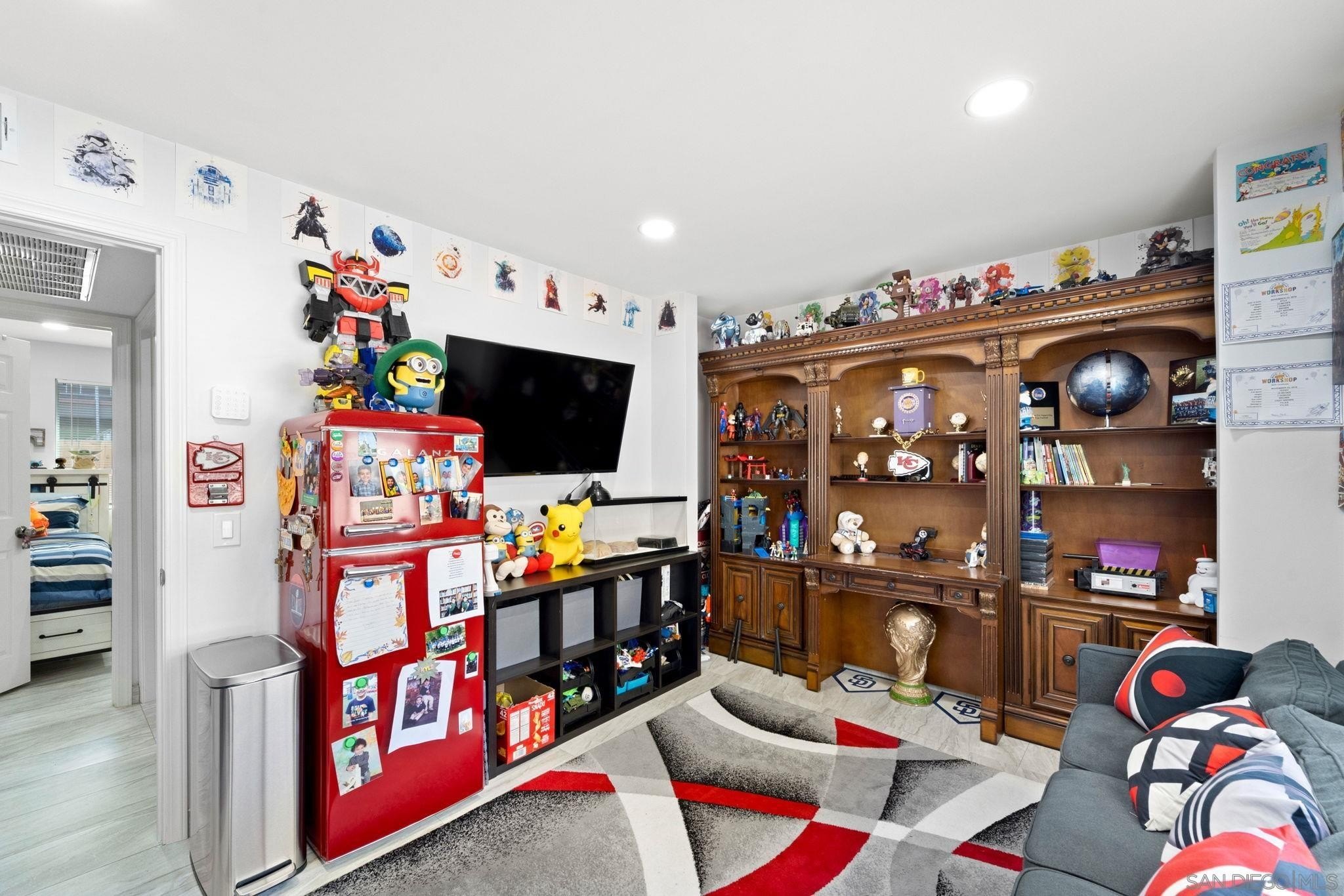 El Cajon, California, 92020, United States, 3 Bedrooms Bedrooms, ,2 BathroomsBathrooms,Residential,For Sale,1784508