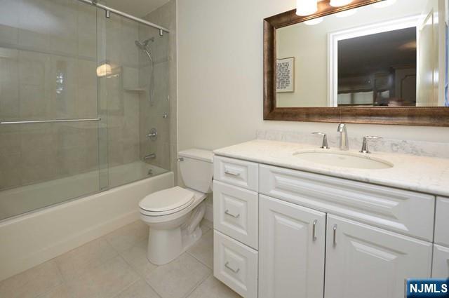 Franklin Lakes, New Jersey, 07417, United States, 5 Bedrooms Bedrooms, ,6 BathroomsBathrooms,Residential,For Sale,1692437