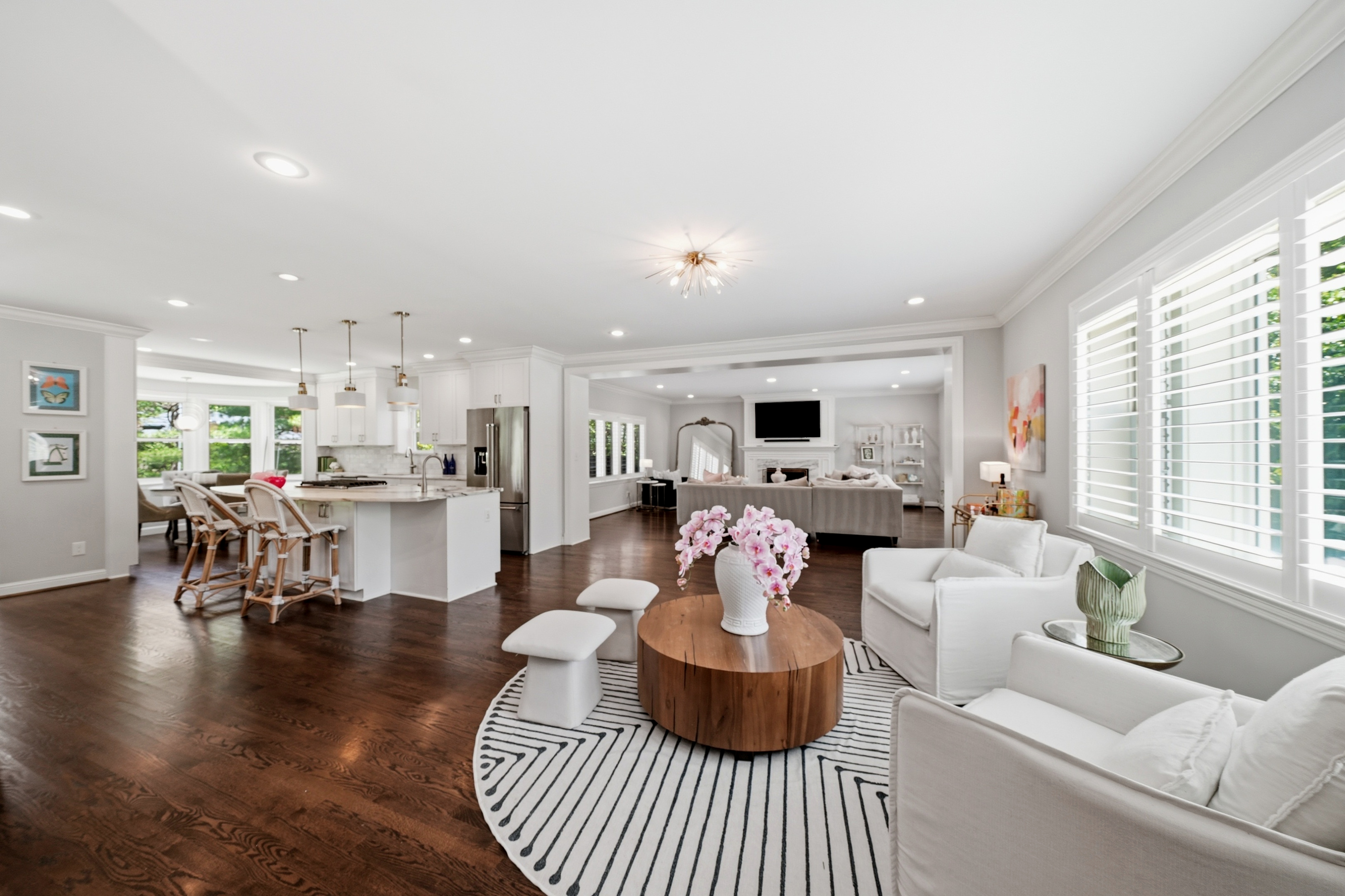  Discover Your Dream Home in Warson Woods: Elegantly Enhanced Living - 物件實景