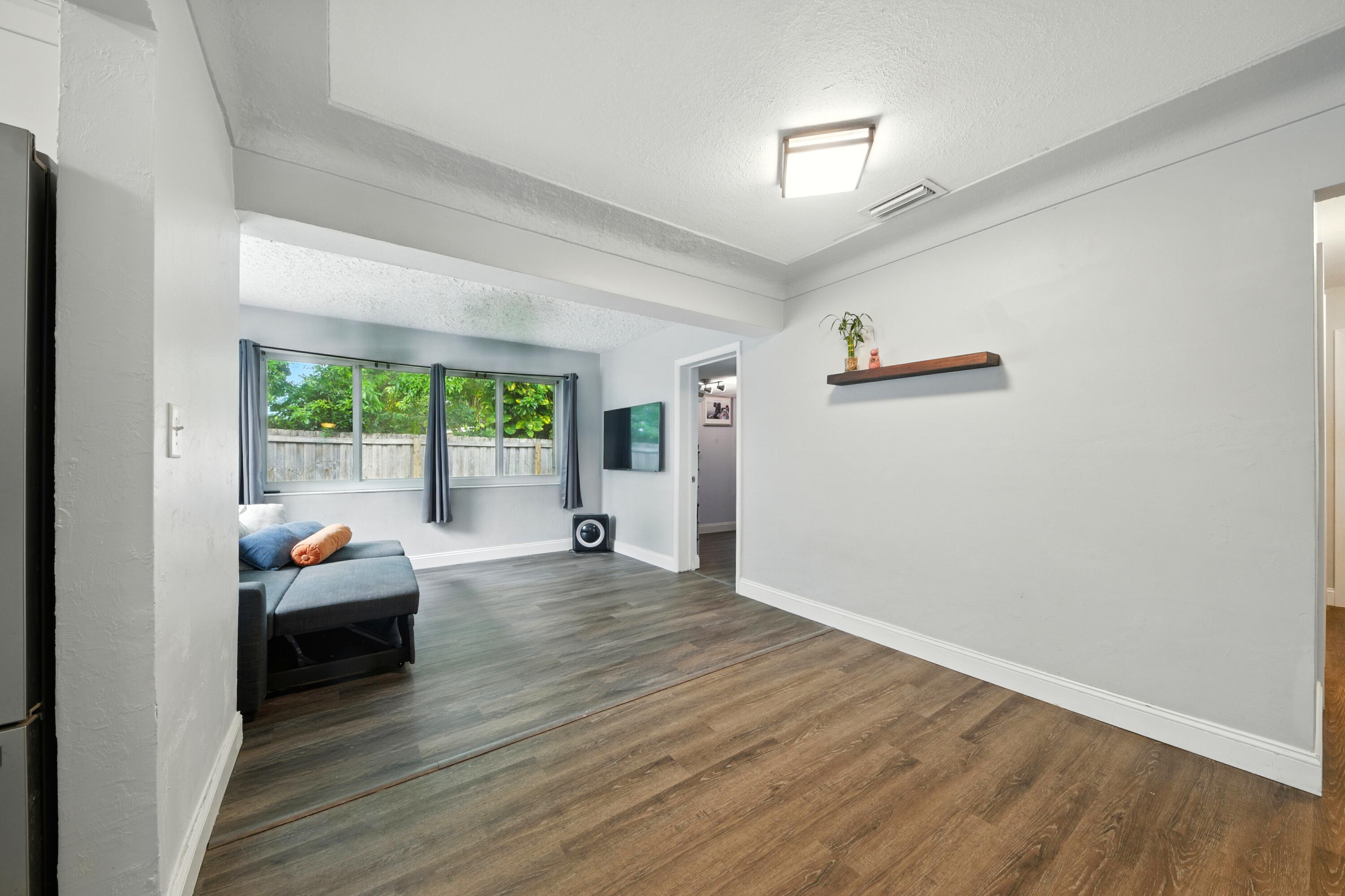 Boynton Beach, Florida, 33435, United States, 2 Bedrooms Bedrooms, ,2 BathroomsBathrooms,Residential,For Sale,1932647