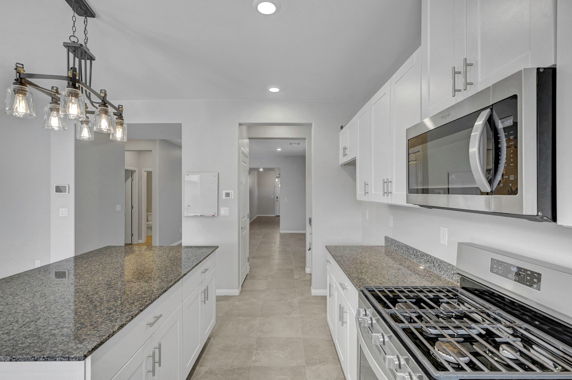  Spacious Valley Vista 5BR with Loft, 3-Car Garage & Premium Lot Size - 物件實景