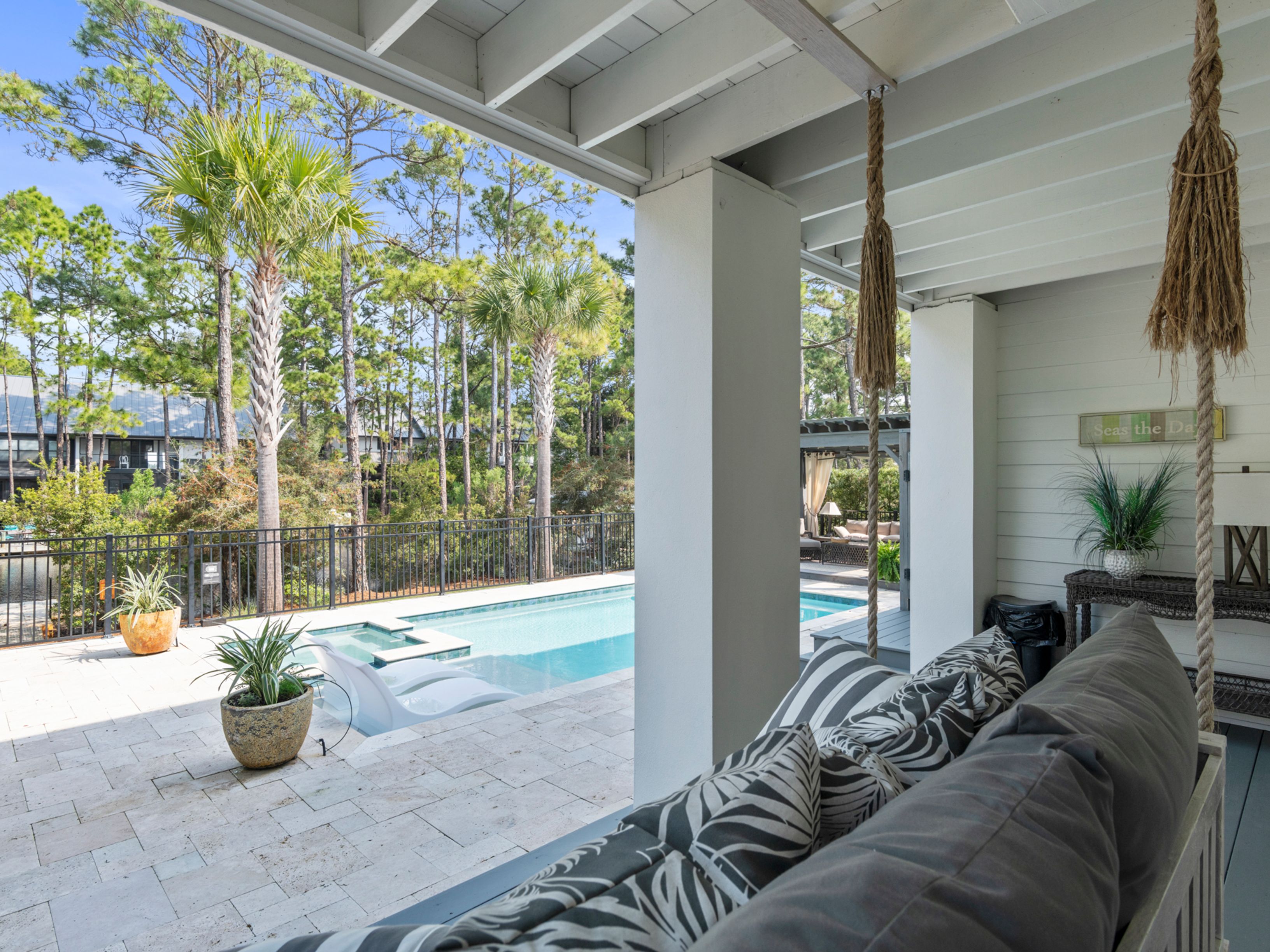  Lakefront Beach Retreat With Pool, Dock And Elevator - 物件實景