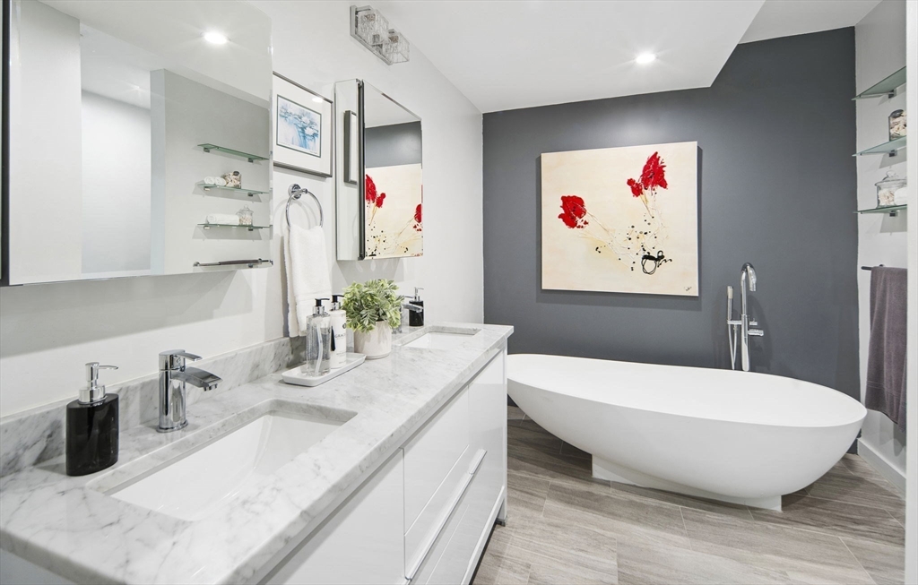 Somerville, Massachusetts, 02143, United States, 3 Bedrooms Bedrooms, ,2 BathroomsBathrooms,Residential,For Sale,1938826