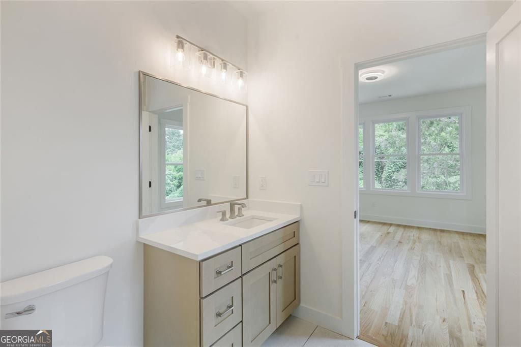 Avondale Estates, Georgia, 30002, United States, 5 Bedrooms Bedrooms, ,5 BathroomsBathrooms,Residential,For Sale,1904191