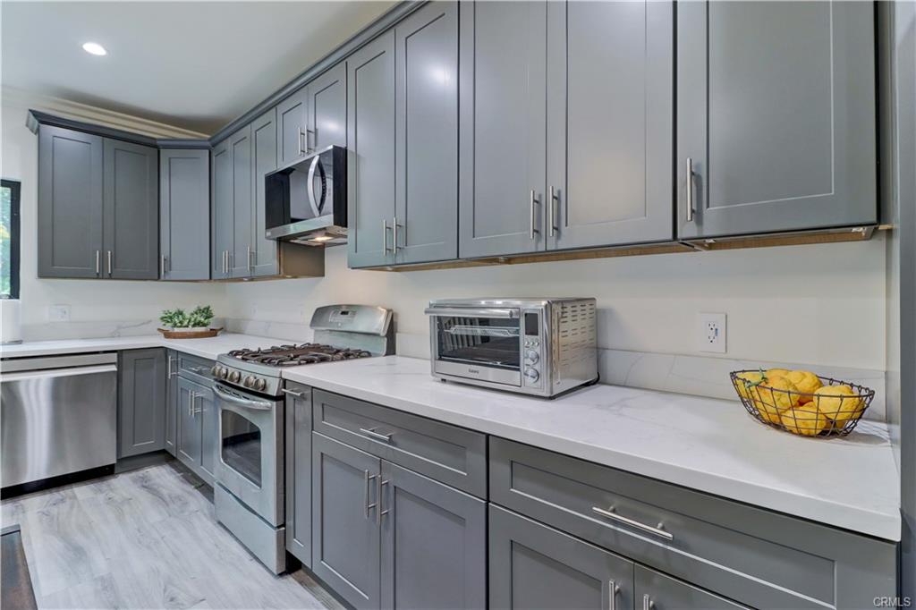 Los ANgeles, California, 90004, United States, 5 Bedrooms Bedrooms, ,2 BathroomsBathrooms,Residential,For Sale,1756474