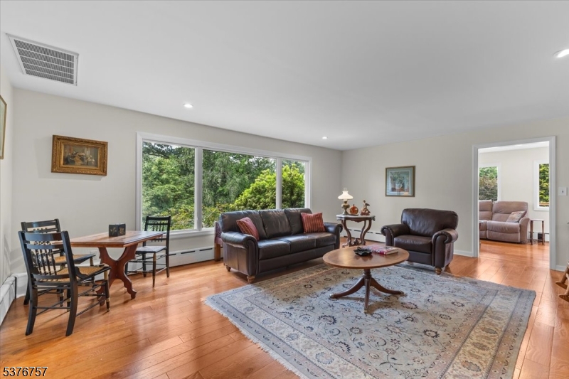 Chester Twp., New Jersey, 07836, United States, 4 Bedrooms Bedrooms, ,4 BathroomsBathrooms,Residential,For Sale,1917554