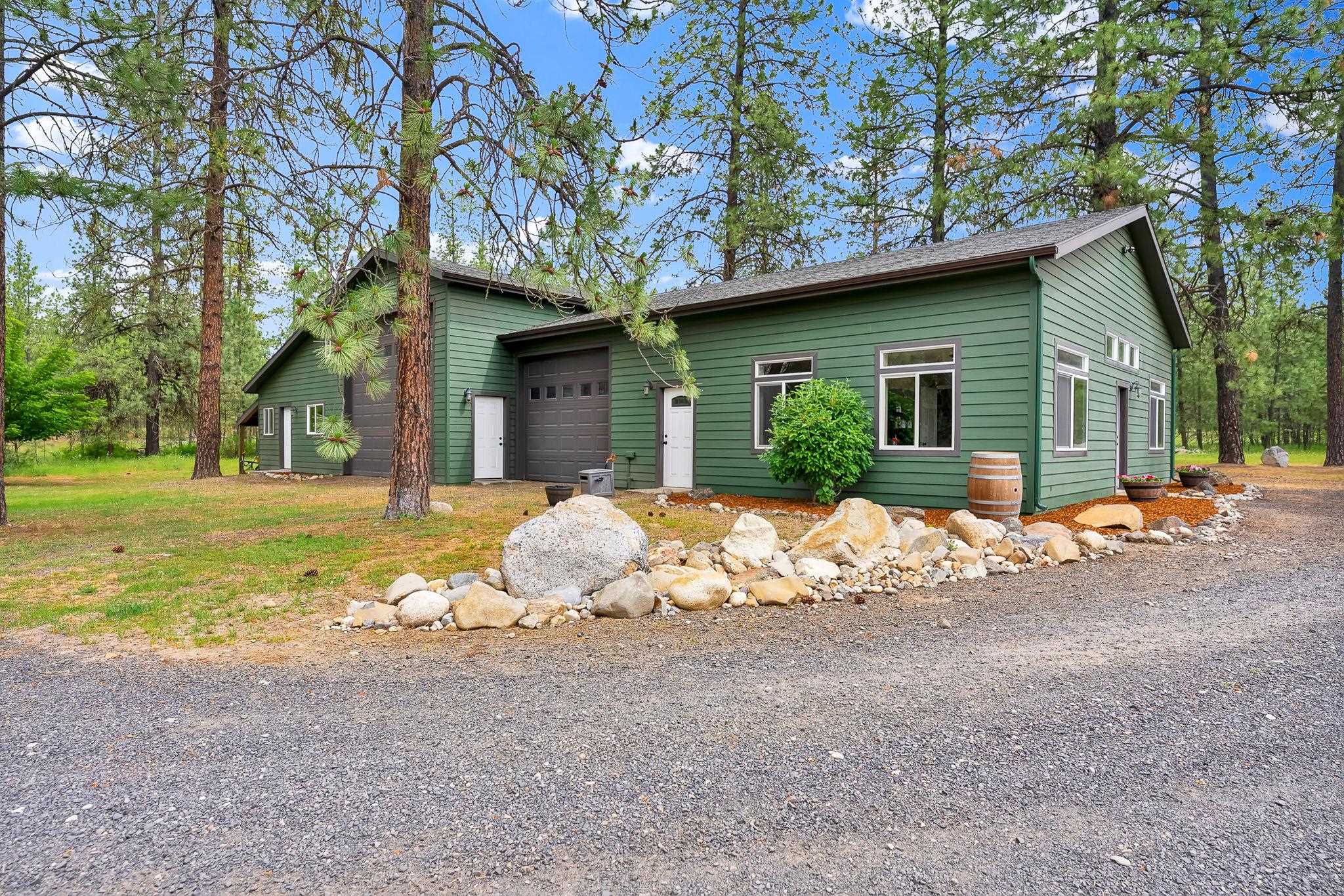 Nine Mile Falls, Washington, 99026, United States, 4 Bedrooms Bedrooms, ,3 BathroomsBathrooms,Residential,For Sale,1979955