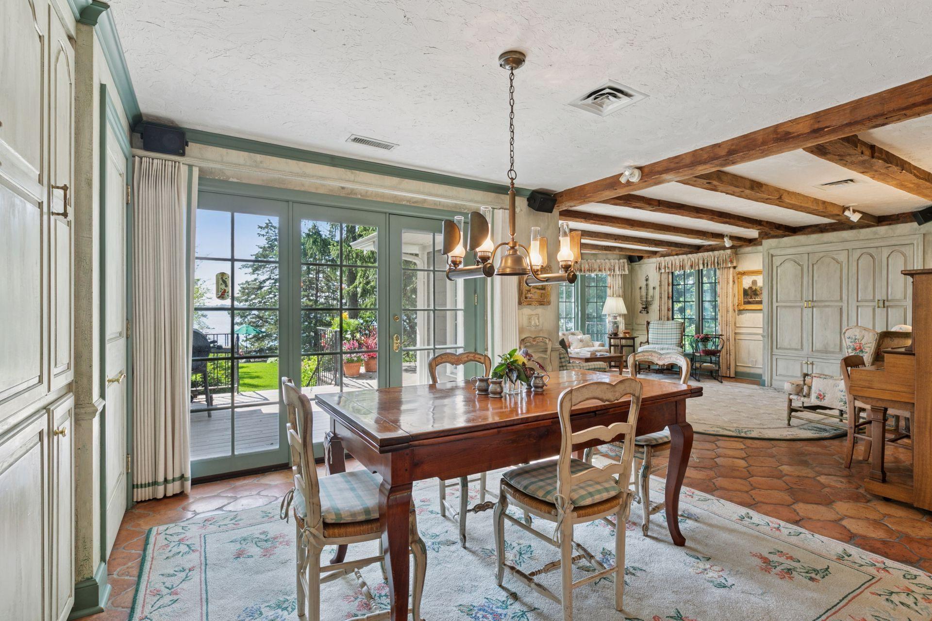 Wayzata, Minnesota, 55391, United States, 5 Bedrooms Bedrooms, ,4 BathroomsBathrooms,Residential,For Sale,1847382