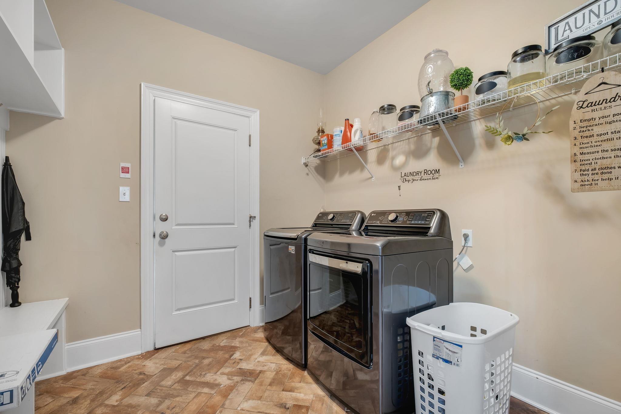 Tallahassee, Florida, 32312, United States, 4 Bedrooms Bedrooms, ,3 BathroomsBathrooms,Residential,For Sale,1901137