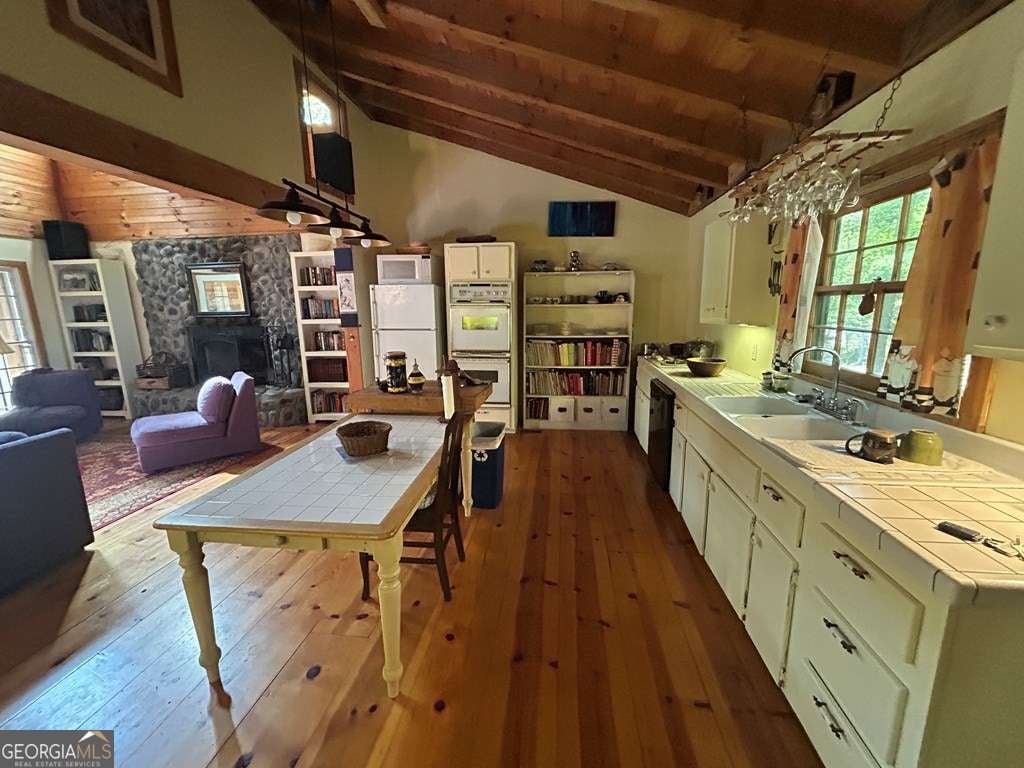 Blue Ridge, Georgia, 30513, United States, 3 Bedrooms Bedrooms, ,Residential,For Sale,1959496