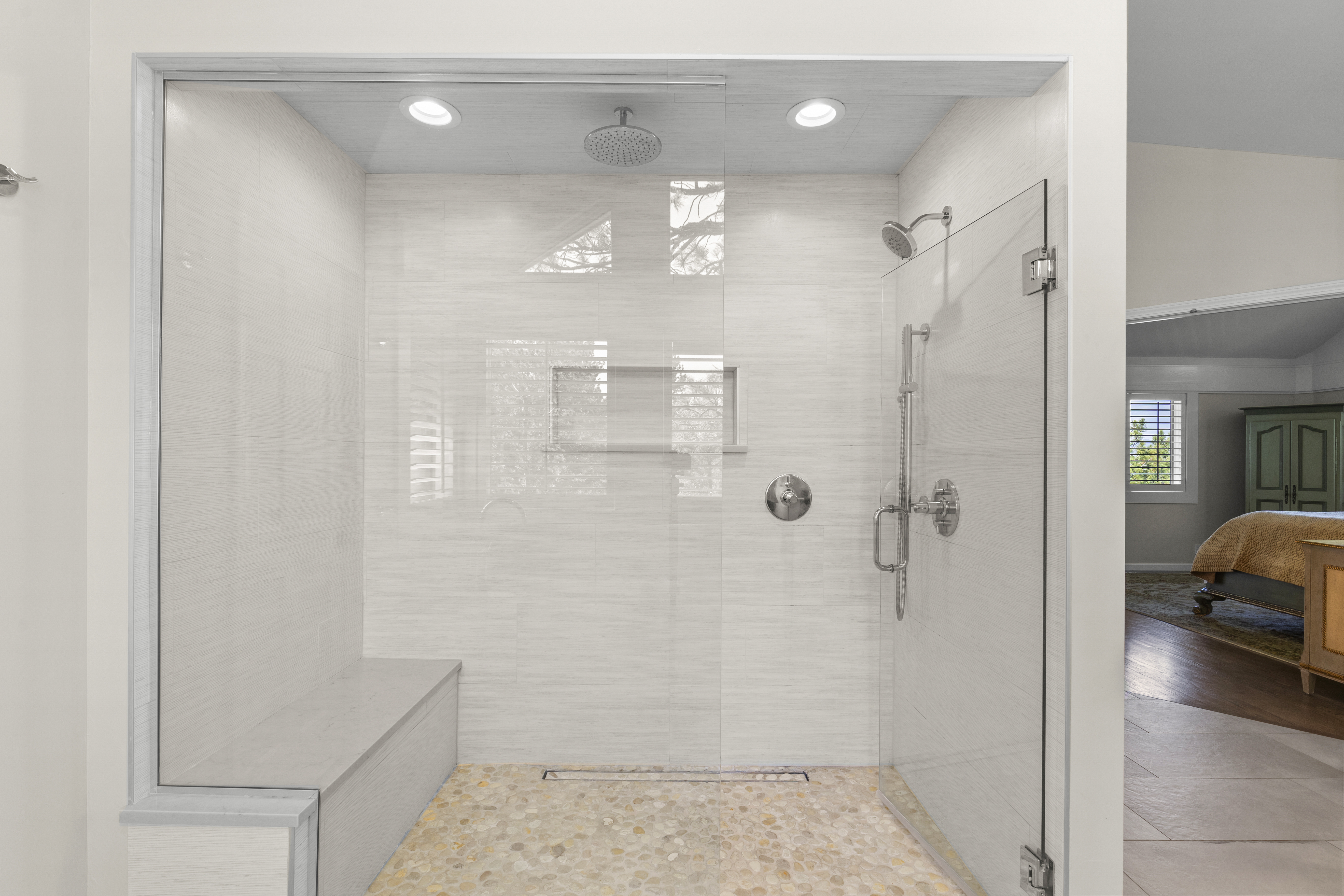  Exquisitely Updated Home - 物件實景
