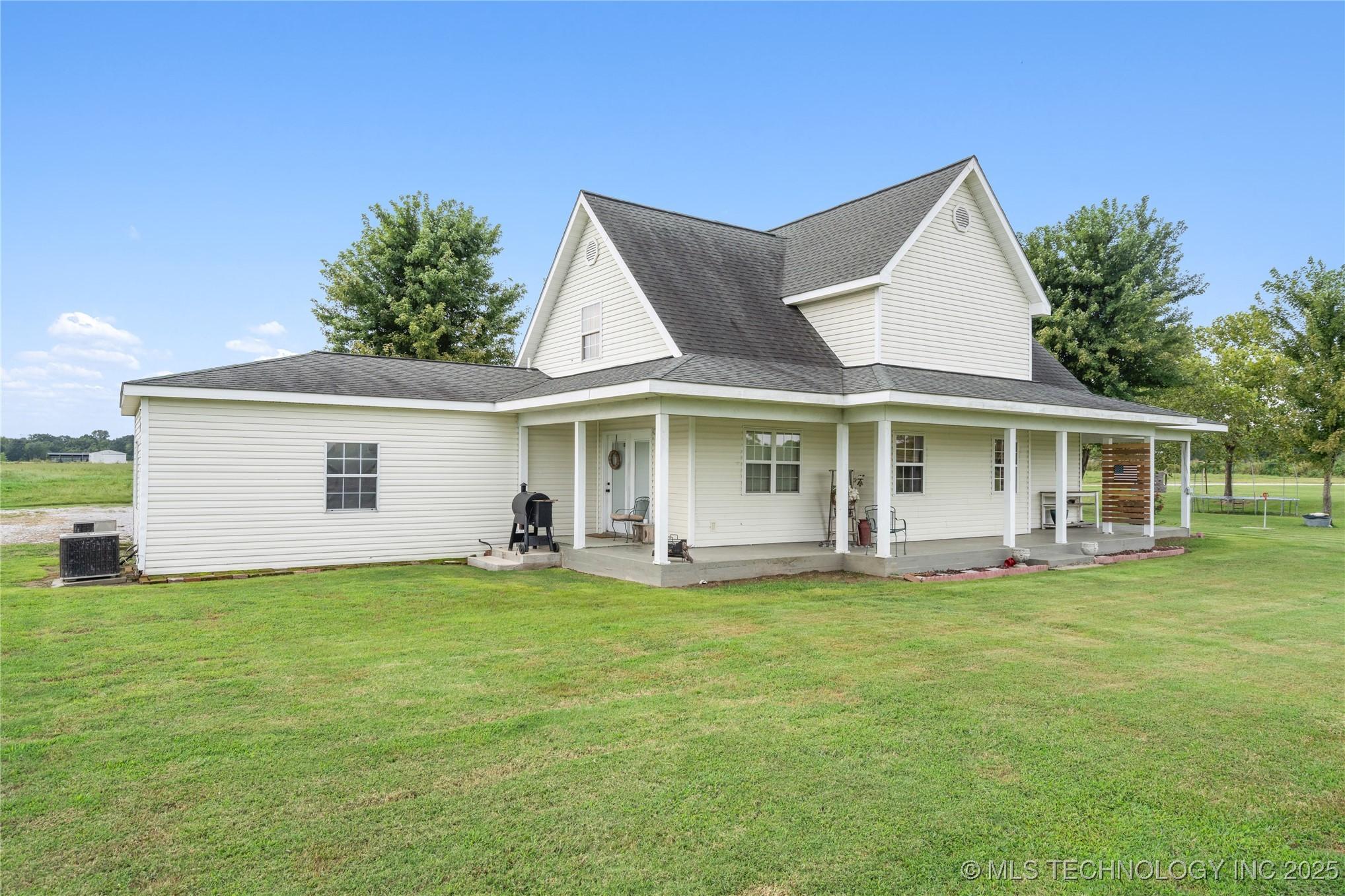 Webbers Falls, Oklahoma, 74470, United States, 3 Bedrooms Bedrooms, ,2 BathroomsBathrooms,Residential,For Sale,1943174