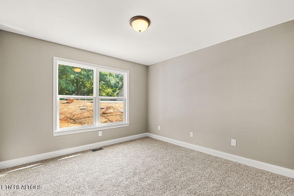 Lenoir City, Tennessee, 37771, United States, 3 Bedrooms Bedrooms, ,2 BathroomsBathrooms,Residential,For Sale,1933466