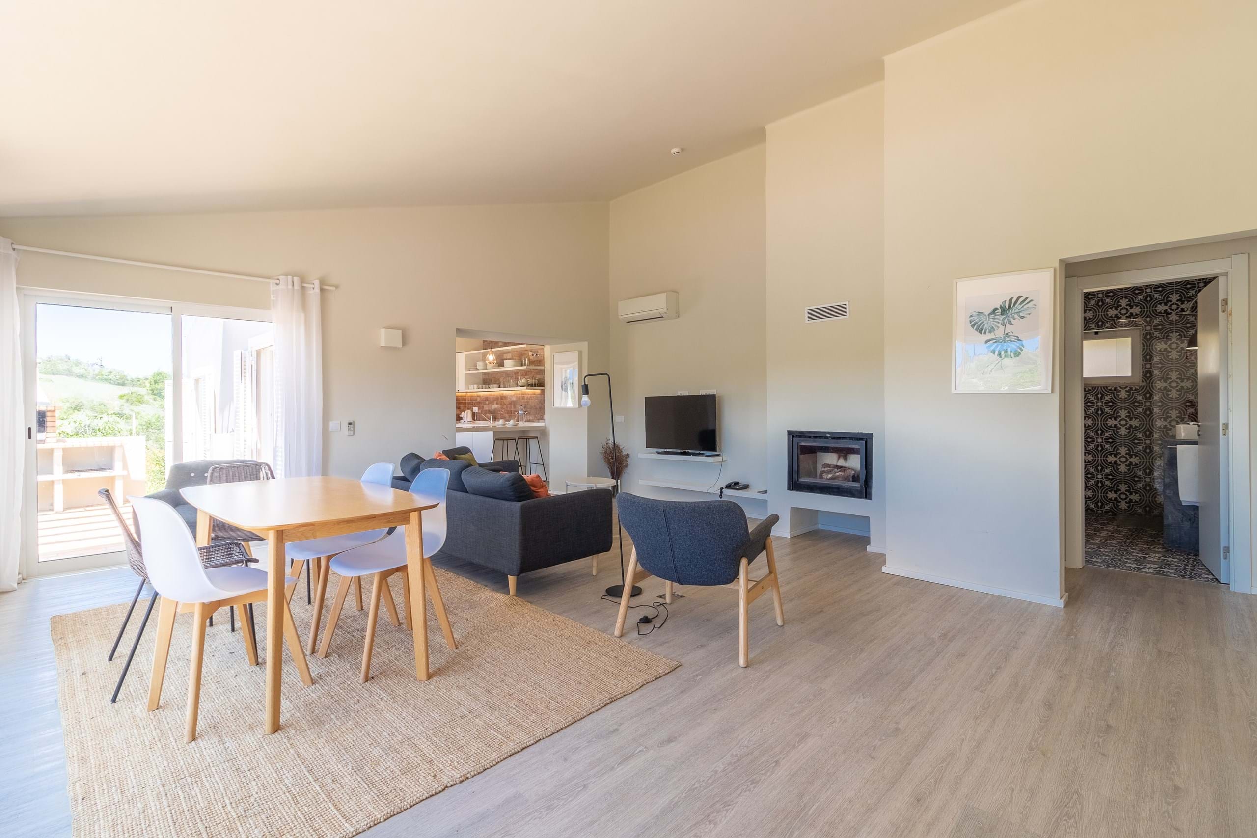 Lagoa, Faro, 8400-080, PT, 2 Bedrooms Bedrooms, ,2 BathroomsBathrooms,Residential,For Sale,1699822