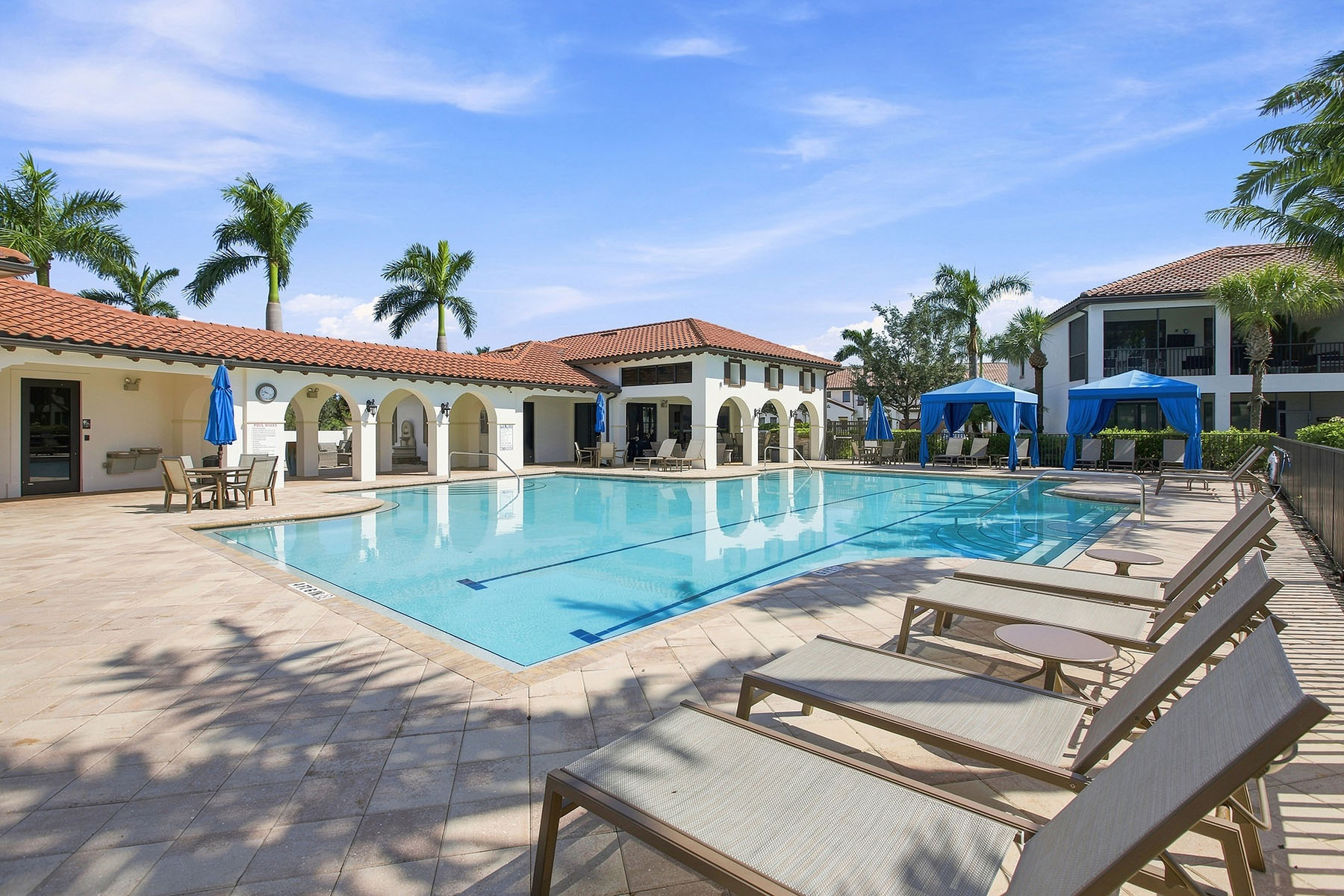 LIVINGSTON LAKES - CARRIAGE HOMES - 物件實景