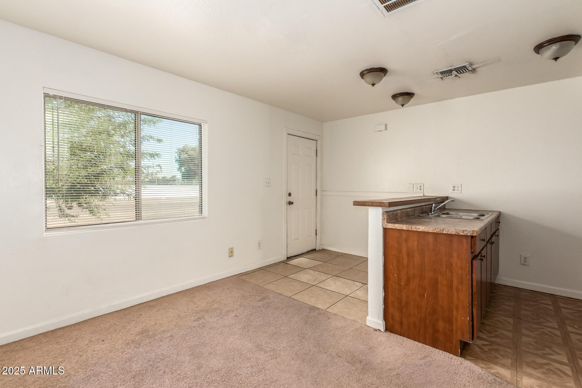 Phoenix, Arizona, 85007, United States, ,Residential,For Sale,1882363