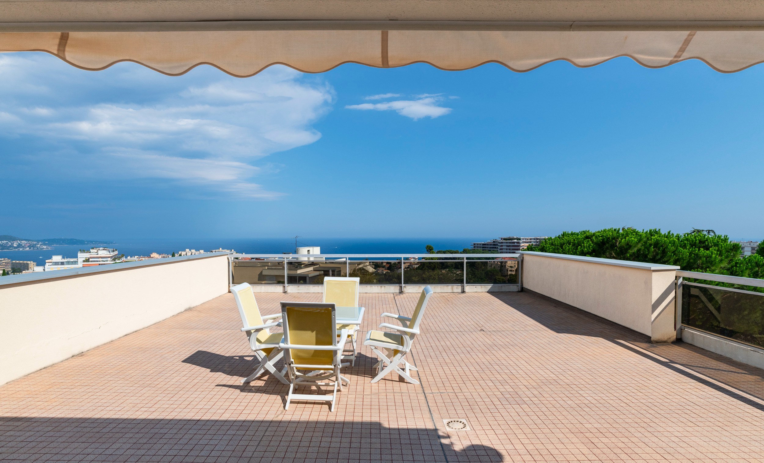  Luxury apartment for sale in Nice West, top floor, sea views and exceptional te… - 物件實景