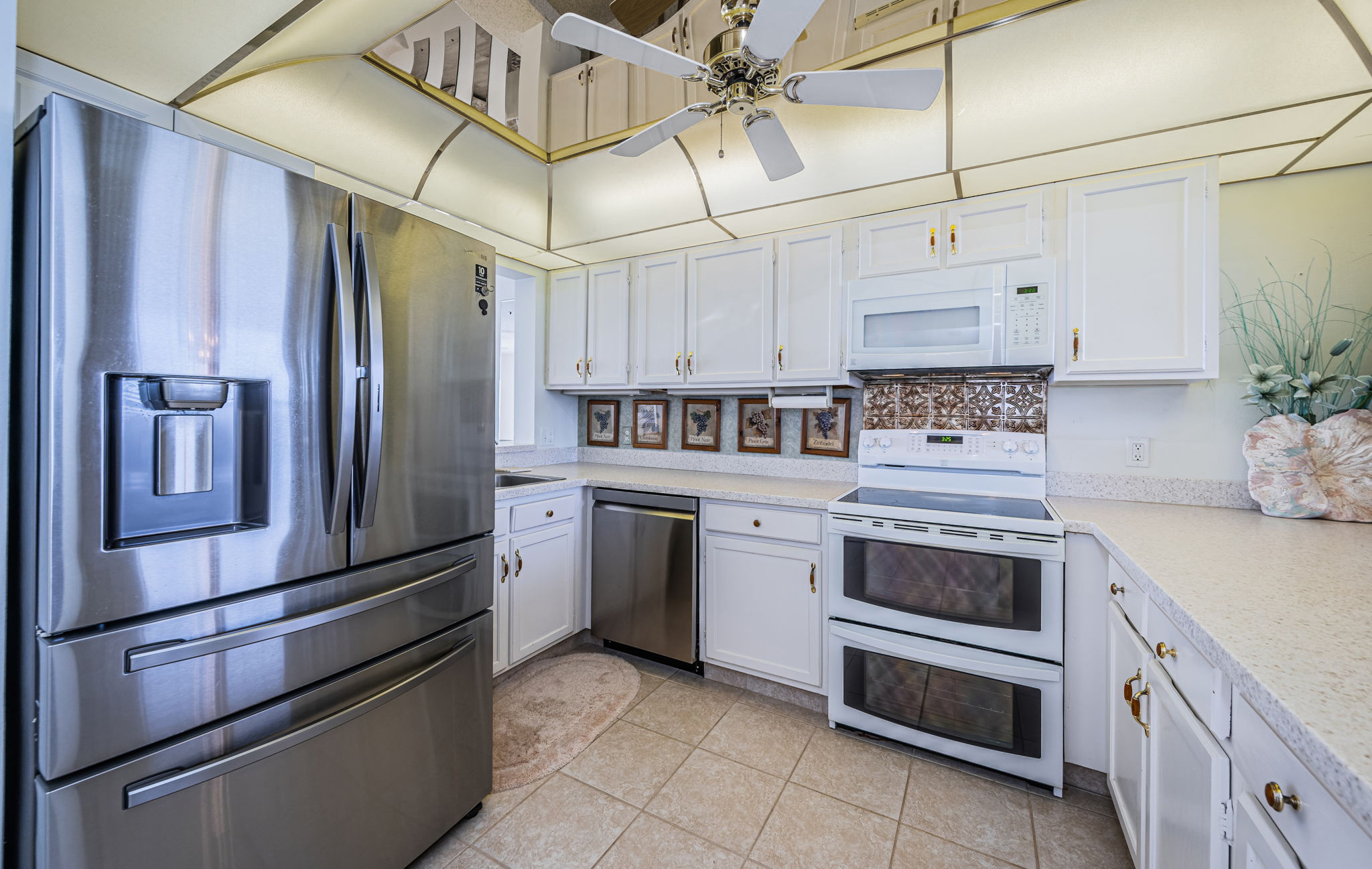 Redington Shores, Florida, 33708, United States, 2 Bedrooms Bedrooms, ,2 BathroomsBathrooms,Residential,For Sale,2013102