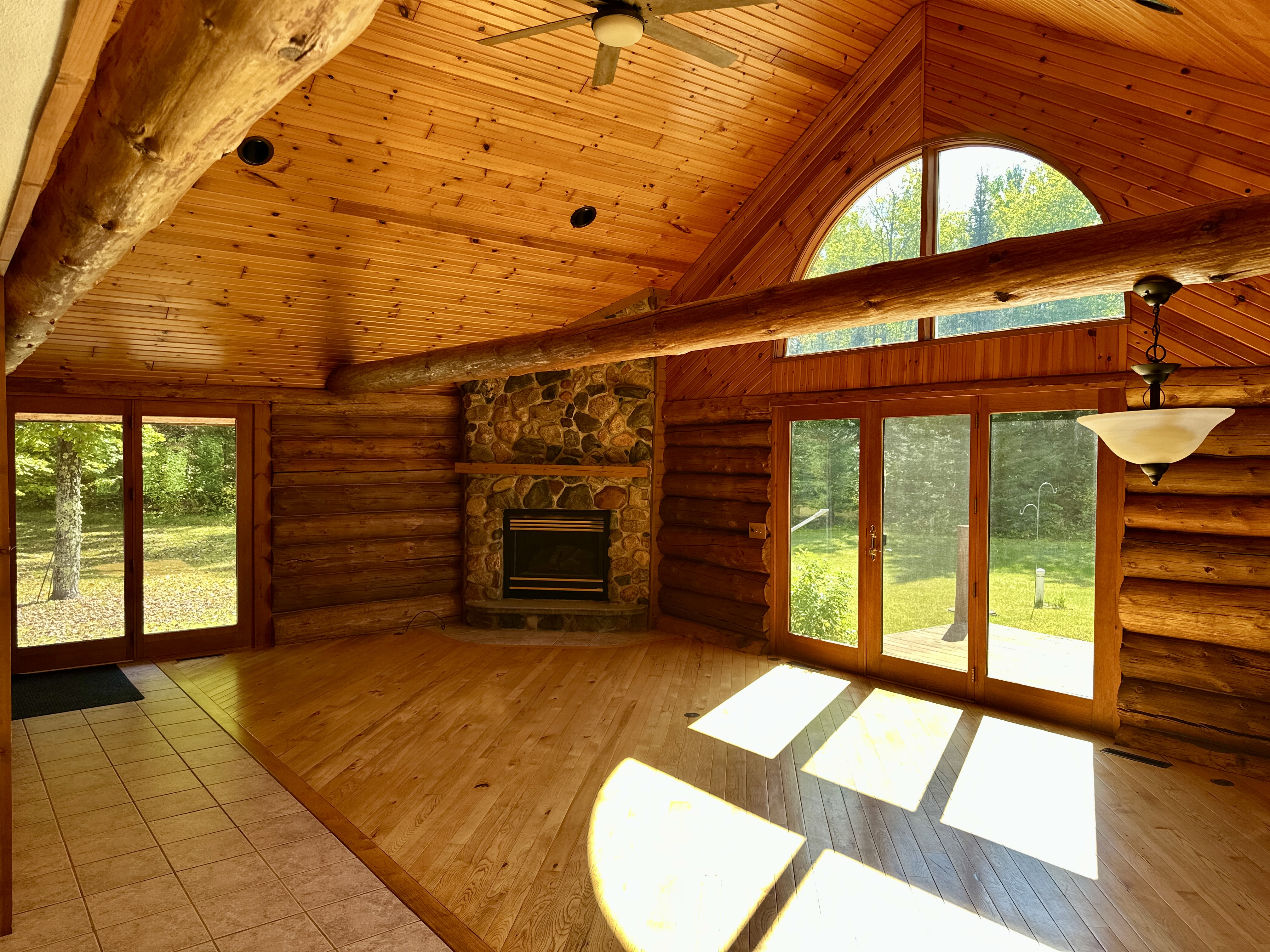 Tomahawk, Wisconsin, 54487, United States, 2 Bedrooms Bedrooms, ,2 BathroomsBathrooms,Residential,For Sale,1975533