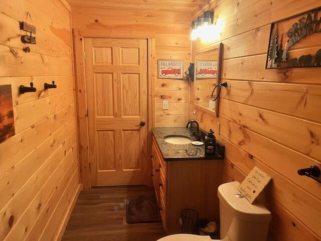 Branch, Michigan, 49402, United States, 5 Bedrooms Bedrooms, ,4 BathroomsBathrooms,Residential,For Sale,1986273