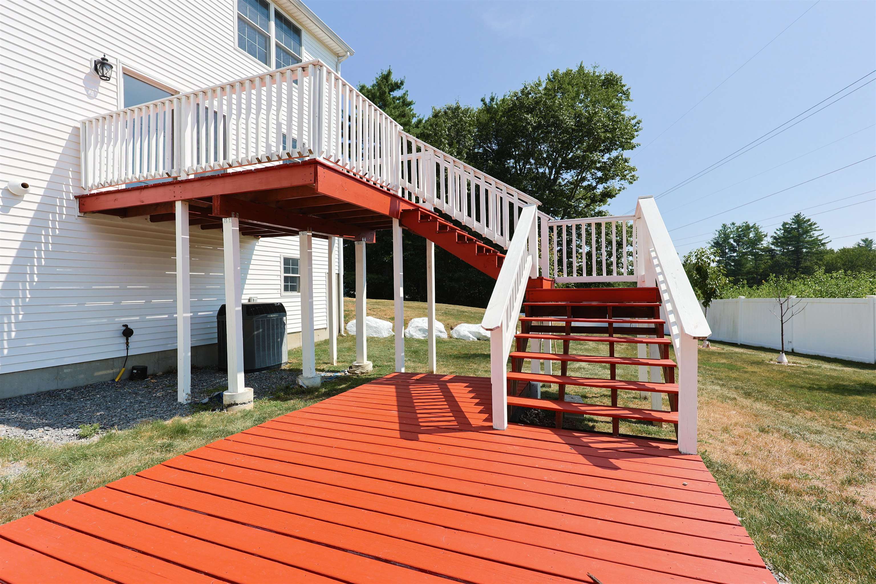 Derry, New Hampshire, 03038, United States, 3 Bedrooms Bedrooms, ,2 BathroomsBathrooms,Residential,For Sale,1926194