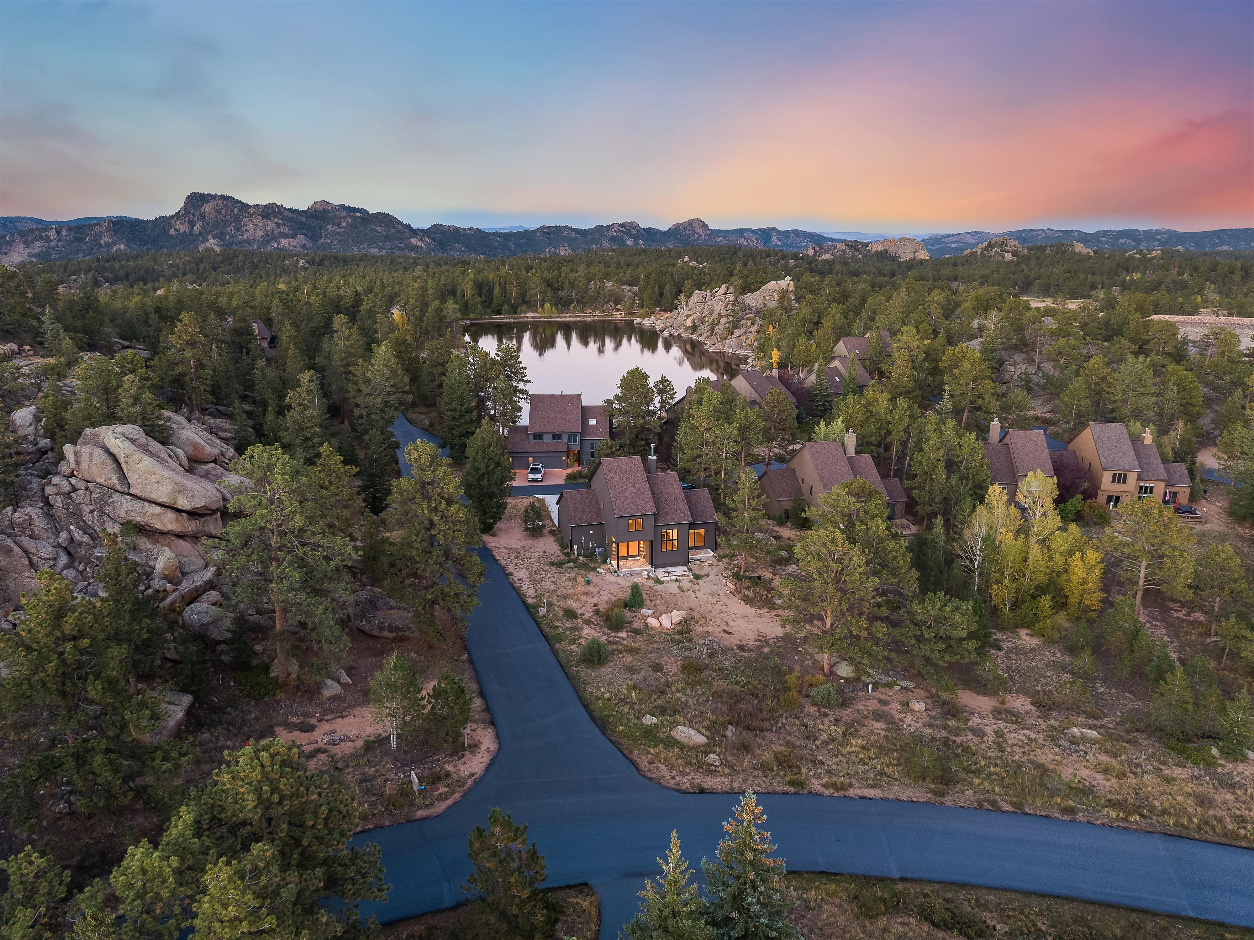  Brand-New Fox Acres Home with Mountain and Golf Course Views - 物件實景