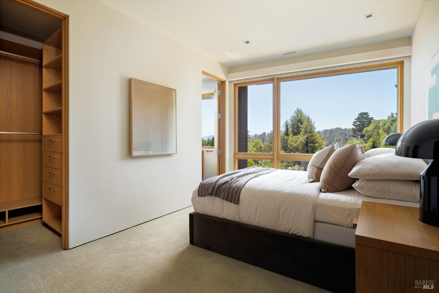 Mill Valley, California, 94941, United States, 5 Bedrooms Bedrooms, ,6 BathroomsBathrooms,Residential,For Sale,1913186